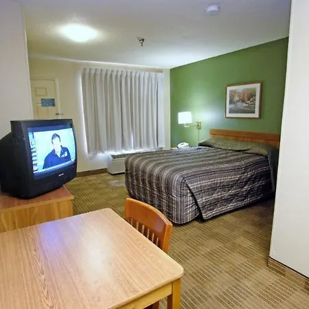 Hometowne By Red Roof - Airport/briley Pkwy 2* Nashville