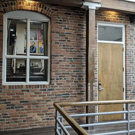 Downtown - Adults Only Hostel