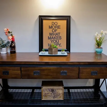 Hostel Downtown - Adults Only