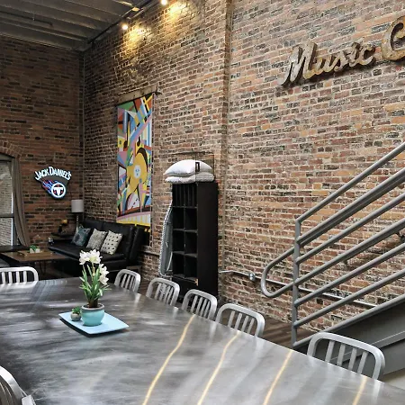 Hostel Downtown - Adults Only