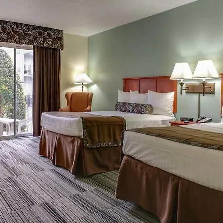Hotel Club & 3*