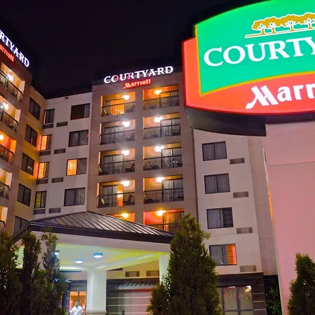 Courtyard By Marriott Vanderbilt West End Hotel 3*