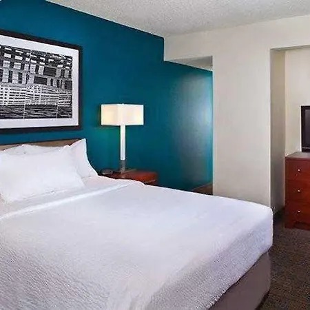 By Marriott Airport Hotel