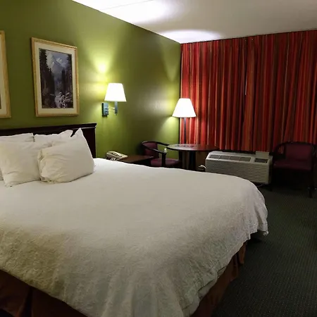 Hotel Days Bna St Thomas W Hosp