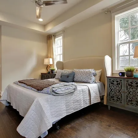 Sharpe Duplex Apartment *