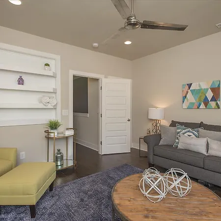 Sharpe Duplex Apartment