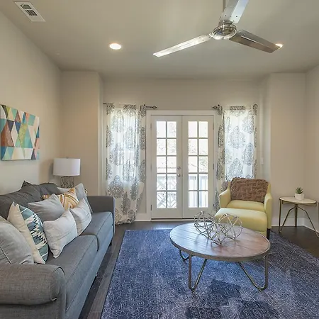 Sharpe Duplex Apartment