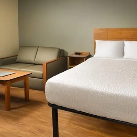 Woodspring Airport Hotel Nashville