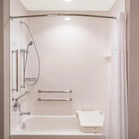 Hampton By Hilton Airport Century Place Nashville
