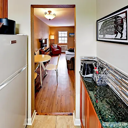Landmark Mcmillin Court 16 Apartment