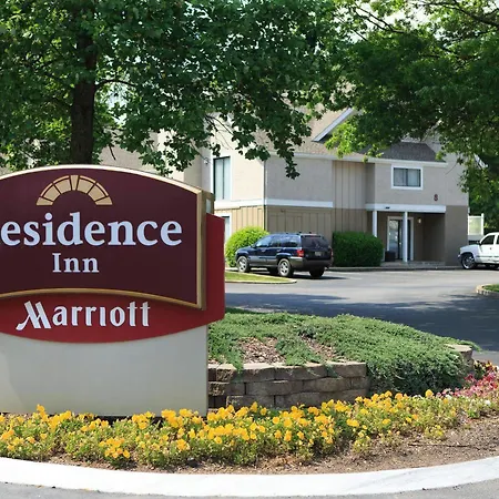 Hotel By Marriott Airport