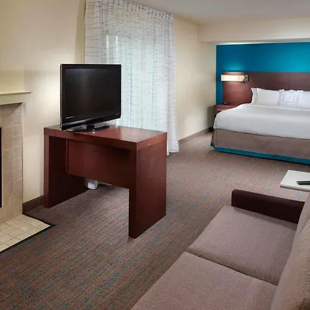Hotel By Marriott Airport Nashville