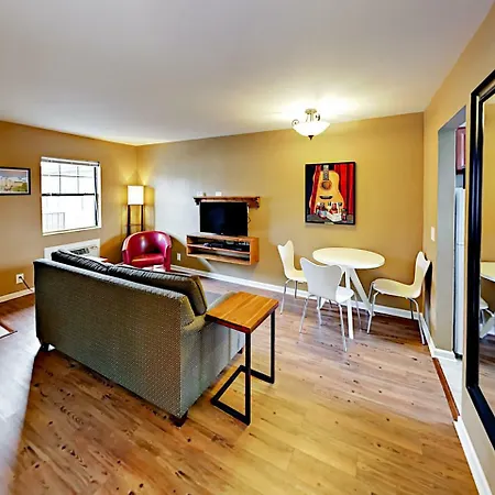 Landmark Mcmillin Court 15 Apartment