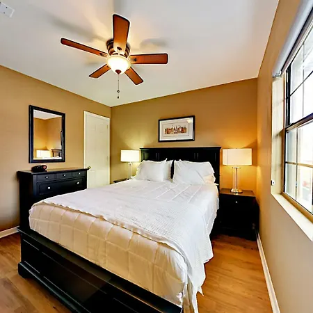 Landmark Mcmillin Court 15