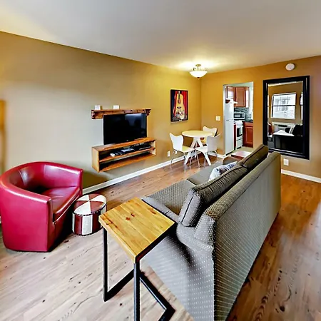 Landmark Mcmillin Court 15 Apartment