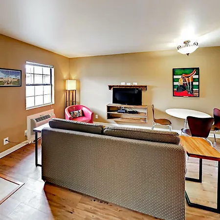 Landmark Mcmillin Court 13 Apartment
