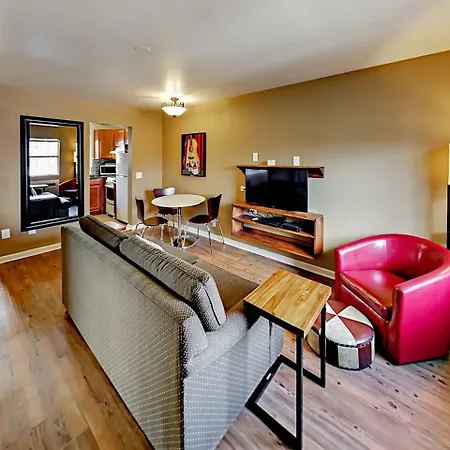 Landmark Mcmillin Court 12