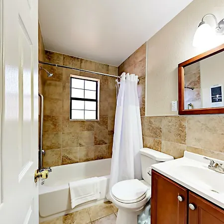 Landmark Mcmillin Court 2 Apartment *