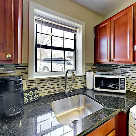 Landmark Mcmillin Court 2 Apartment *