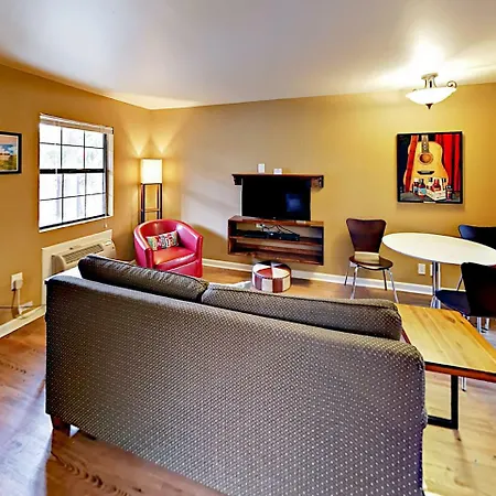Landmark Mcmillin Court Apartment 1 *