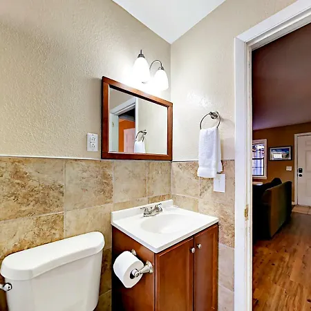 Apartment Landmark Mcmillin Court 2 *