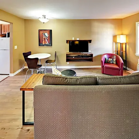 Landmark Mcmillin Court 2 Apartment Nashville