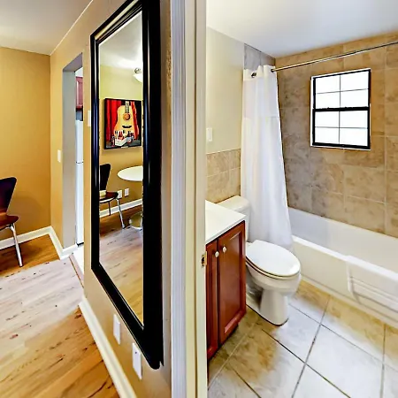 Landmark Mcmillin Court Apartment 1 *