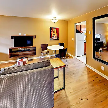 Landmark Mcmillin Court Apartment 1 Apartment *