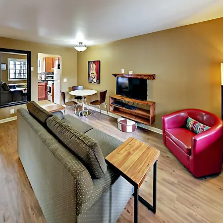 Landmark Mcmillin Court 4 Apartment Nashville