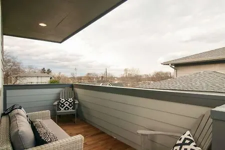 Summer Fun On The Rooftop Patio * Nashville