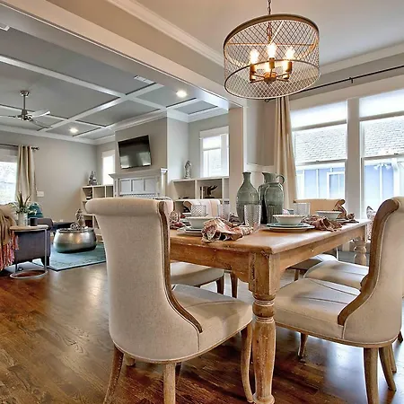 C Douglas Apartment Townhouse * Nashville