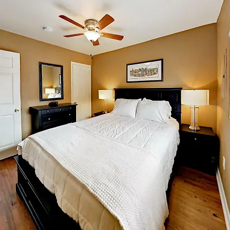 Landmark Mcmillin Court 12 * Nashville