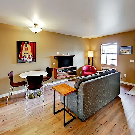 Landmark Mcmillin Court 12
