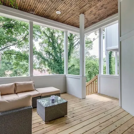 Contemporary Holiday home Nashville