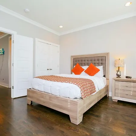 Music Row House B Apartment *