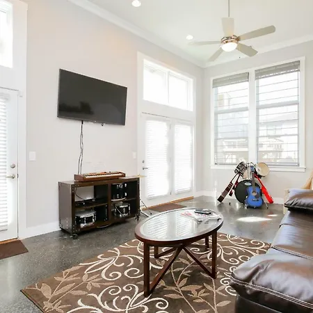 Music Row House B *