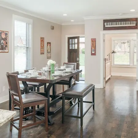 Music Row House A Apartment *