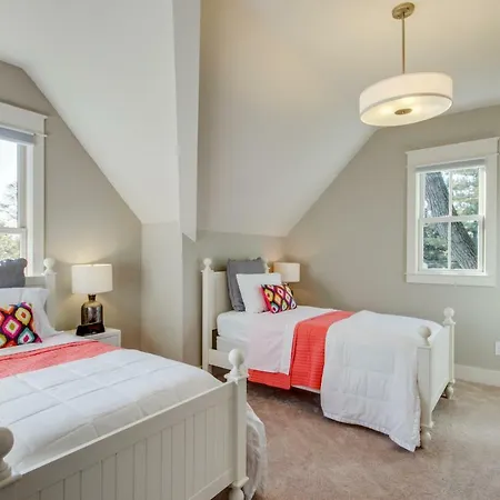 Character & Charm In East House *