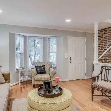 Two-bedroom Chic *