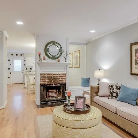 Two-bedroom Chic Apartment Nashville