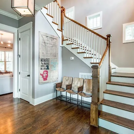 High-end 12south