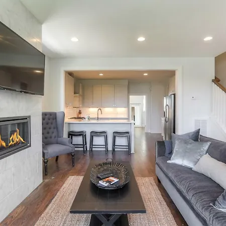 A Rooftop Holiday home Nashville