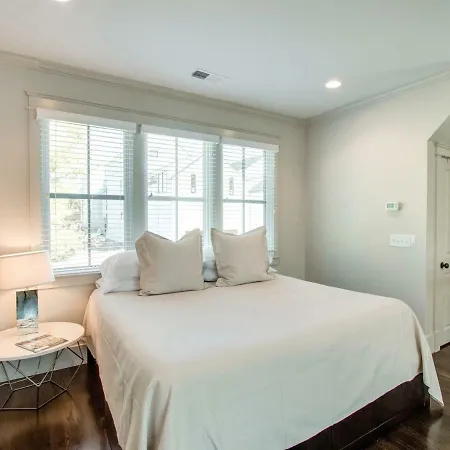 Apartment Walk-Friendly Germantown Guest House Apts Nashville
