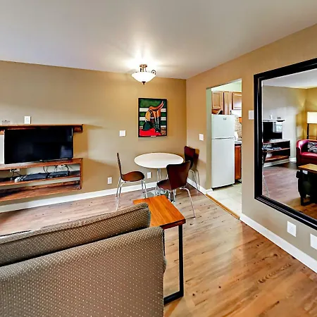 Landmark Mcmillin Court 9