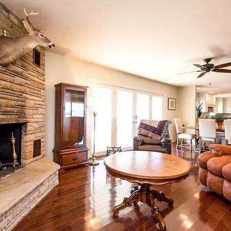 Ewing Drive Holiday home