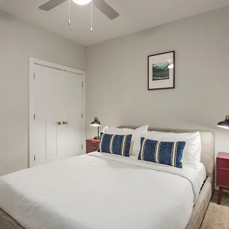 Mint House - Music Row Aparthotel 3*