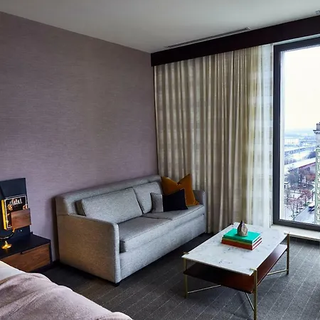 Fairlane Hotel Nashville