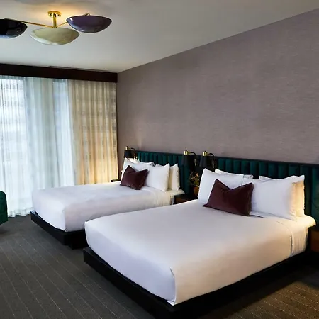 Fairlane Hotel 4*