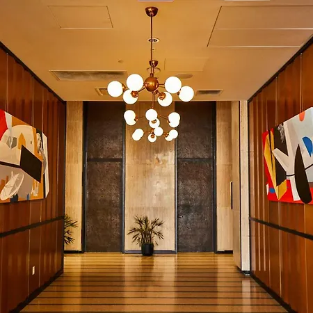 Fairlane Hotel