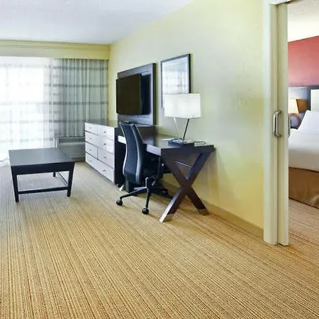Courtyard By Marriott Vanderbilt West End 3*